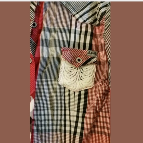 Womens plaid and lace button up - Picture 3 of 4